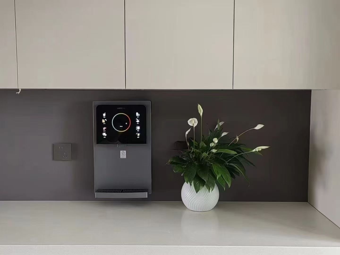 Традиционално грејање у односу на тренутно загревање за 2 секунде: Наука која стоји иза свеже топле воде